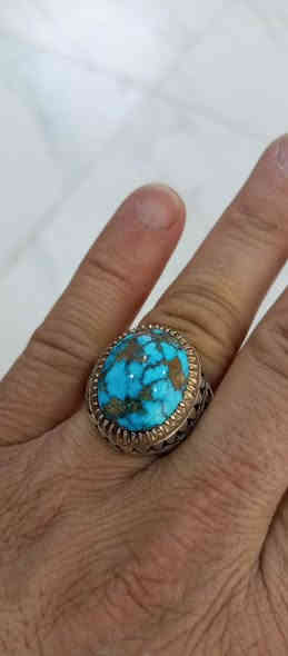 فيروز نيشابوري حجم كبير قياس ٢٤ تحفه السعر ١٠٠ الف العنوان الكوت للاستفسار الاتصال على ***********
