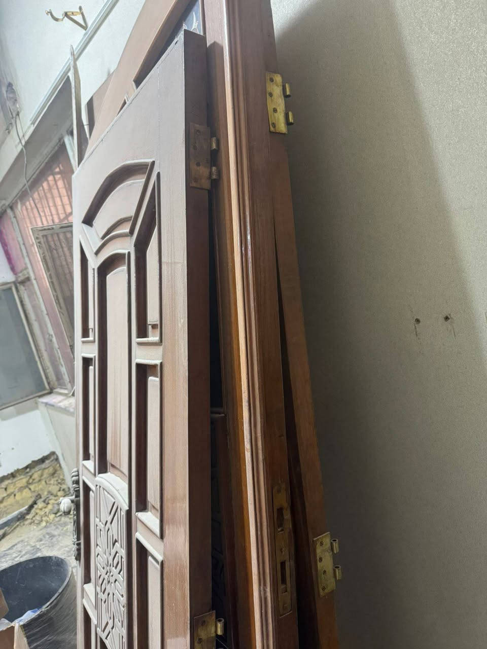 سلام عليكم بيبان للبيع ***********
