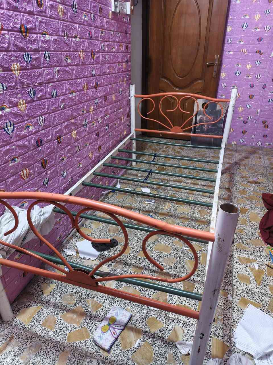 السلام عليكم ذني 6جرابي قفلهن 75الف المكان كربلاء ***********
