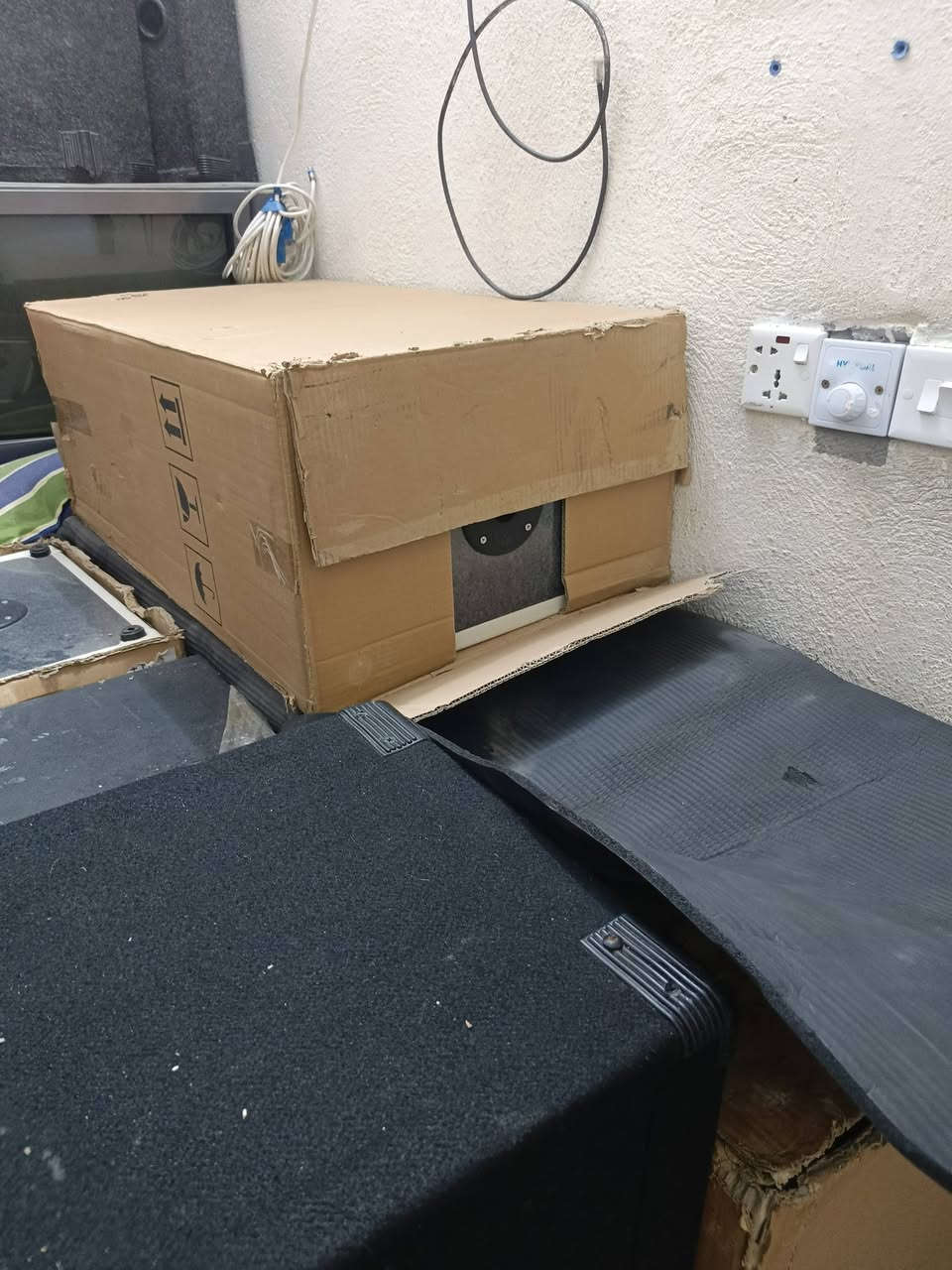 السلام عليكم ورحمة الله وبركاته للبيع زوجين سماعات ثنائي ٤٥٠ الف صوت ونقاوه خير من الله وزوجين ١٢×١٥ انج ٦٠٠ الف المكان واسط الصويرة


**إذا كنت صاحب هذا الإعلان وتريد حذفه لأي سبب، رجاءا أرسل رسالة إلى الدعم الفني**