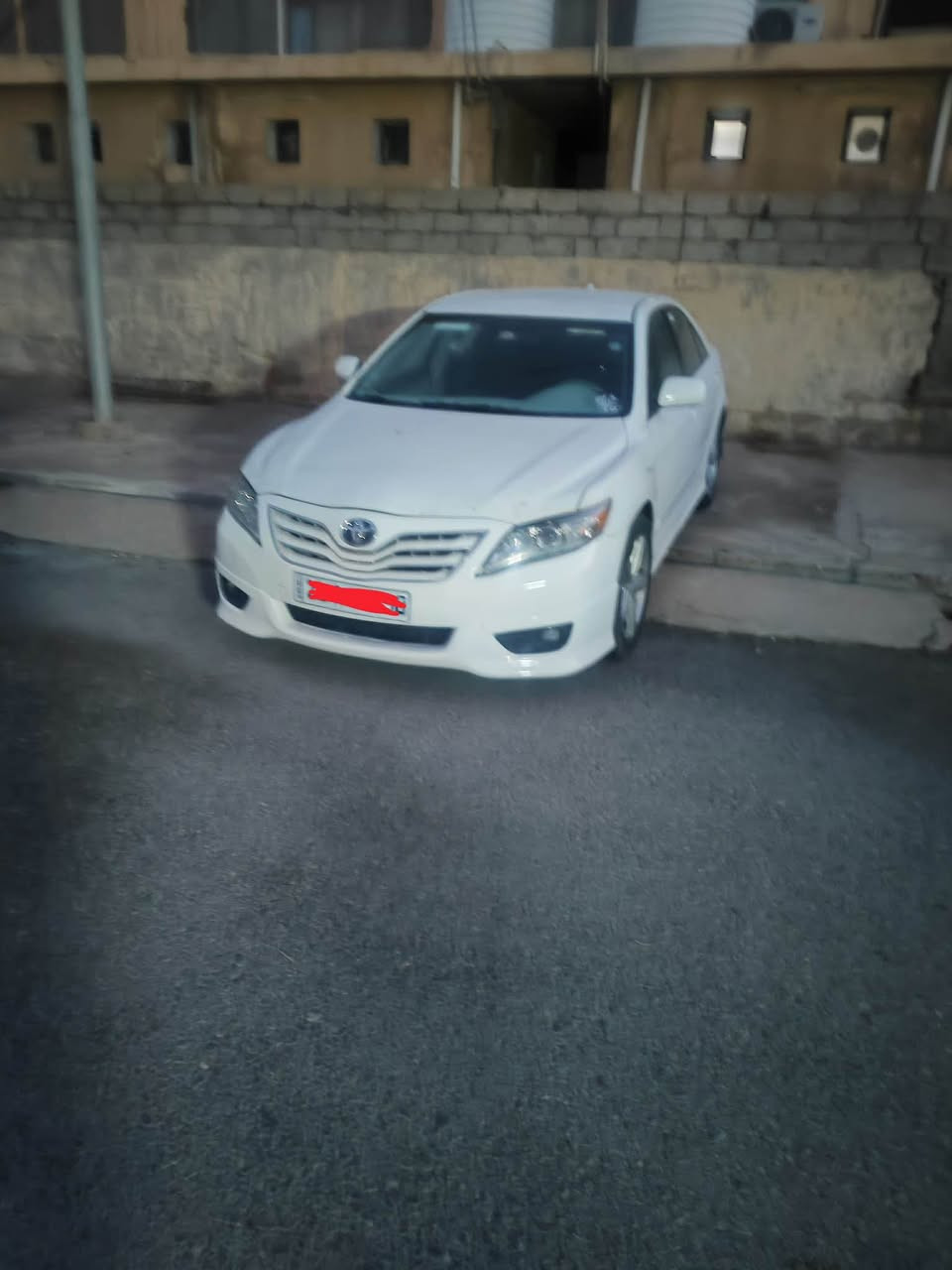 تویوتا کامیری مۆدیل ٢٠١١
براوەی دوبەی  
گێرو مەجینەو کارەبایی بەشەرت 
گێر تۆماتیک تەبرید بە شەرت 
سەحری ٤٥وەرەقەو  کەمێک مەجال 
*********** أربيل, العراق
