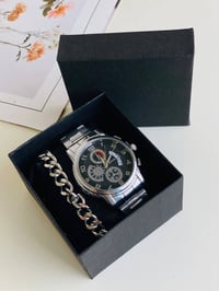 بوكس ساعة • ماركة شي إن • مع سوار