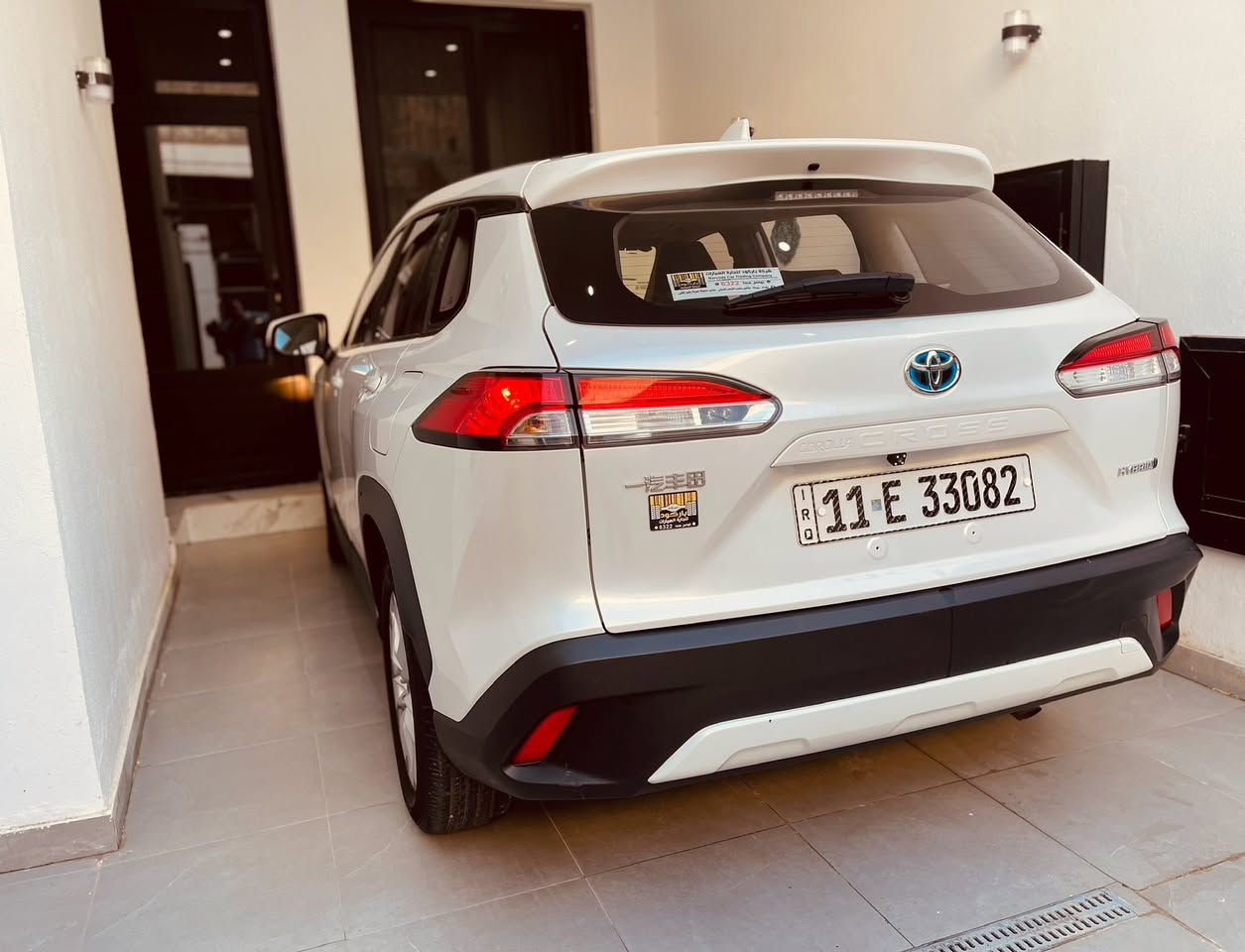 بسم الله الرحمن آلرحيم 
🌺السلام عليكم ورحمة الله وبركاته🌺
🔴اخواني عندي كورولا كروز 2024 ماشية ٣٣ الف هايبرد للبيع مرقمة لوحات وسنوية رقم بغداد باسمي🔴
السيارة مكفولة ولله الحمد من الصبغ والبارد والتبديل  🌹تجميع الصين🌹
ا(مواصفات فول بيسك الأساسية والمعروفة) ا
❄️تبريد شاشة، كروز سرعة ورادار وسلايد روف 
📺شاشة كبيرة وتفاعلية واريل نفكيتر 
بصمة ومود درايف وهاند بريك كهربائي 
🌹سعر السيارة ١٦٨٠٠$  دولار 🌹 
🟥العلامة الزرقاء الباب الاول  ومرقمة وهزة
مكان السيارة بغداد الكرادة / المسبح
للمعلومات الاتصال على ***********
