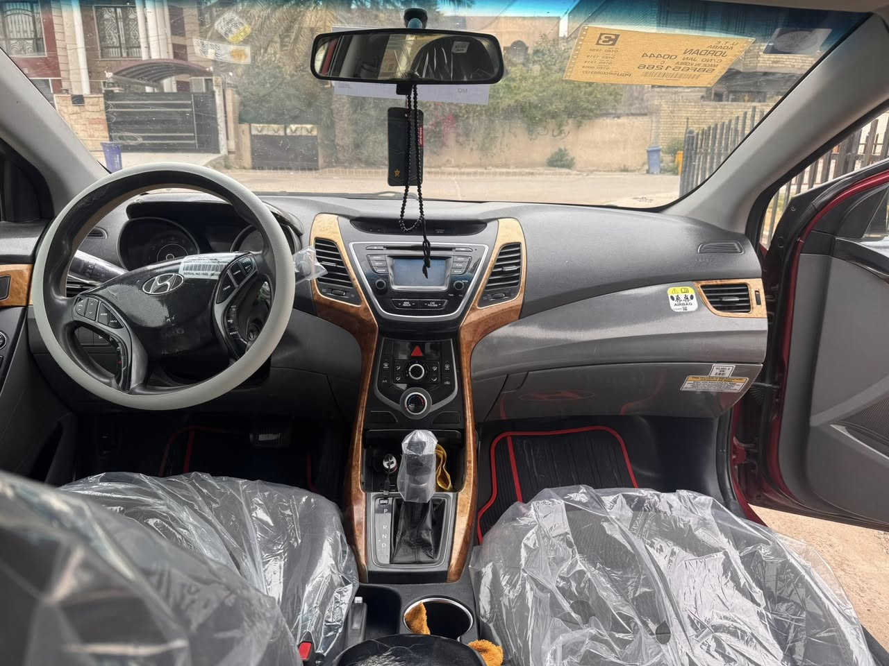 النتر للبيع موديل 2015 السياره أمريكي حادثه بنيد فقط الباقي ليبل واحد السيارة جاهزه من كلشي مكينه 1800دوش مكفولات كير اومحرك السيارة بيه بارد بلباب الخلفي  السياره تحكمات استيرن الداخل صاج حاكيه السعر 98 اوبيه مجال بسيط حك الجيه اتصال فقط *********** مكاني بغداد
