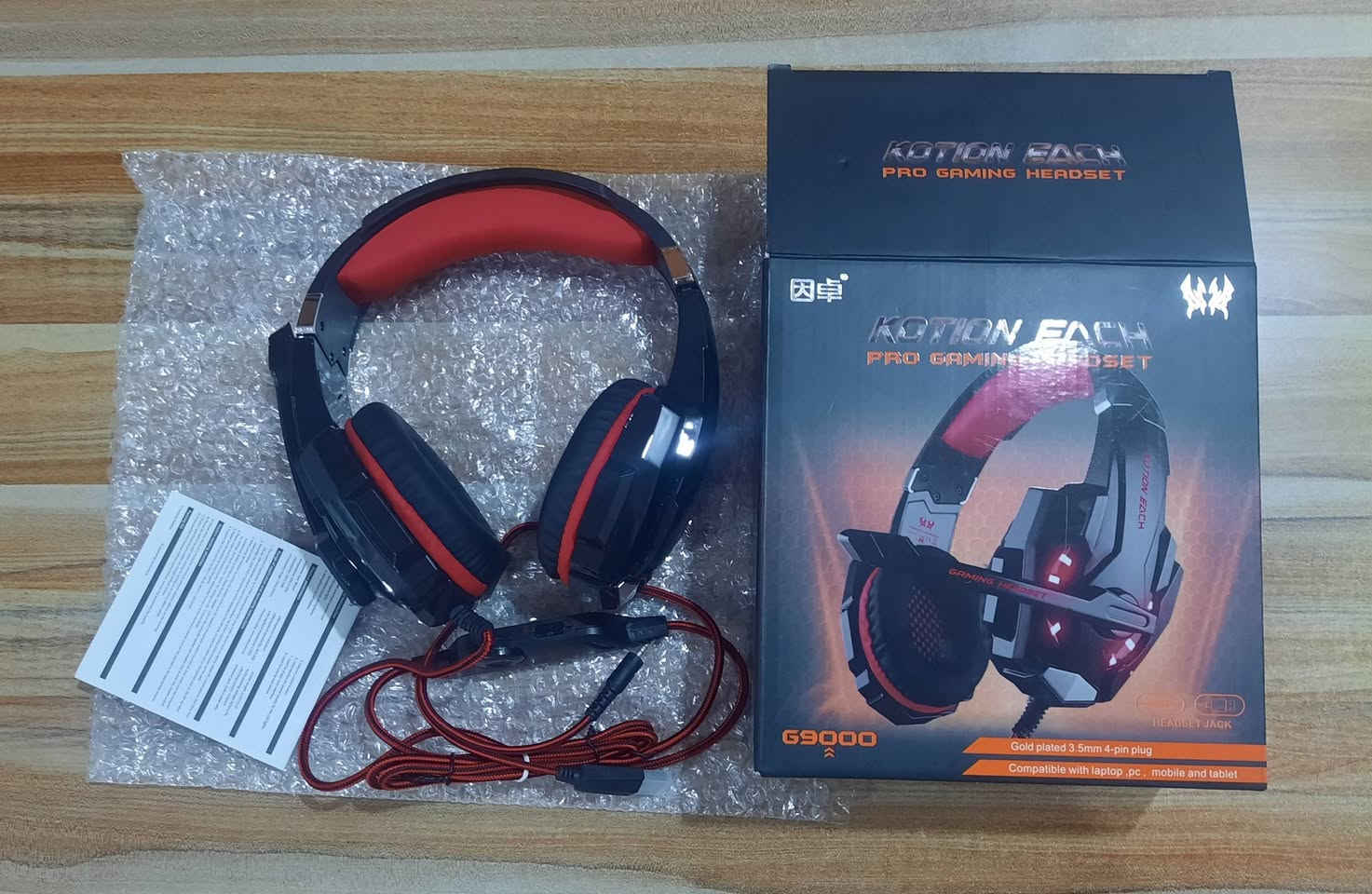 السلام عليكم شباب، عندي سماعة كيمنكKotion  Each G9000 أصلية للبيع، السماعة غنية عن التعريف بصوتها المحيطي ونقاوة المايكروفون.
✅ الحالة: جديدة بلكارتون 
✅ الملحقات: كاملة مع الكرتون 
✅ المميزات:
• صوت نقي وعالي جداً للألعاب (PUBG, COD, CS).
• مايكروفون حساس مع خاصية عزل الضوضاء.
• إضاءة LED رهيبة تشتغل عن طريق منفذ الـ USB.
• تشتغل على كل الأجهزة (موبايل، بلايستيشن 4/5، حاسبة، تابلت).
• مريحة جداً للأذن للاستخدام الطويل.
💰 السعر: 15,000 
للتواصل: يرجى المراسلة على الخاص


**إذا كنت صاحب هذا الإعلان وتريد حذفه لأي سبب، رجاءا أرسل رسالة إلى الدعم الفني**