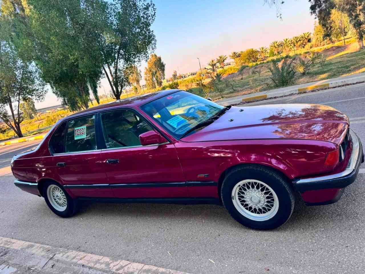 السلام عليكم
شعندك مراوس راسلني واتساب 

بي ام موديل 1992  

صبغ عام للجمالية 

حجم 735

صدر امامي خلفي جديد 

تخم تاير 

غرفتها نضيفه

رقم بغداد شرط التحويل 

تبريد فقط كمبريسر

الكير و المحرك شرط كير اوتماتيك 

كشنات جلد

فتحة

كشنات تدفئة

كهربائيات كلها شغالة 

السياره جاهزه 👍🏻￼

مكاني بابل مسيب

***********
