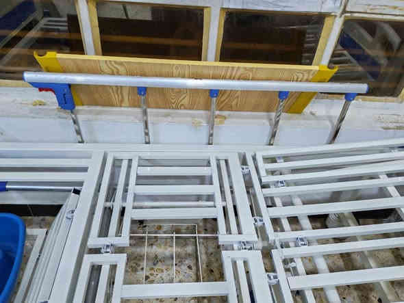 سرير طبي للبيع (السلام عليكم ورحمة الله) 
سرير طبي 5 حركات جديد غير مستعمل بس ابيعة بسعر المستعمل غراضة جاهزة بالباكيت دوشك طبي بالجيس ماخذة ب٣٧٠ الف ابيعة ب٢٥٠ الف لا يوجد توصيل تجي تاخذه من البيت العنوان بغداد  غزالية للتواصل ***********
