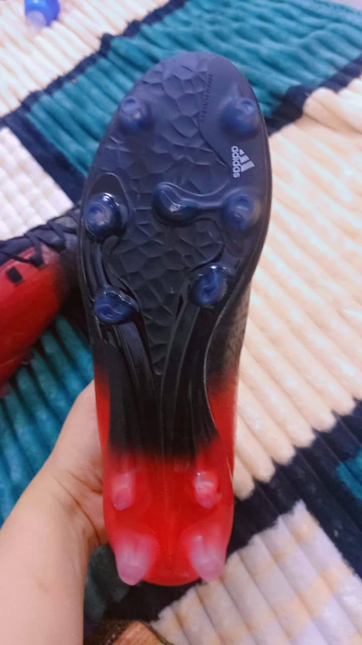 حذاء كرة القدم
adidas
اصلي قياس 41
 السعر ١٥ ألف


**إذا كنت صاحب هذا الإعلان وتريد حذفه لأي سبب، رجاءا أرسل رسالة إلى الدعم الفني**