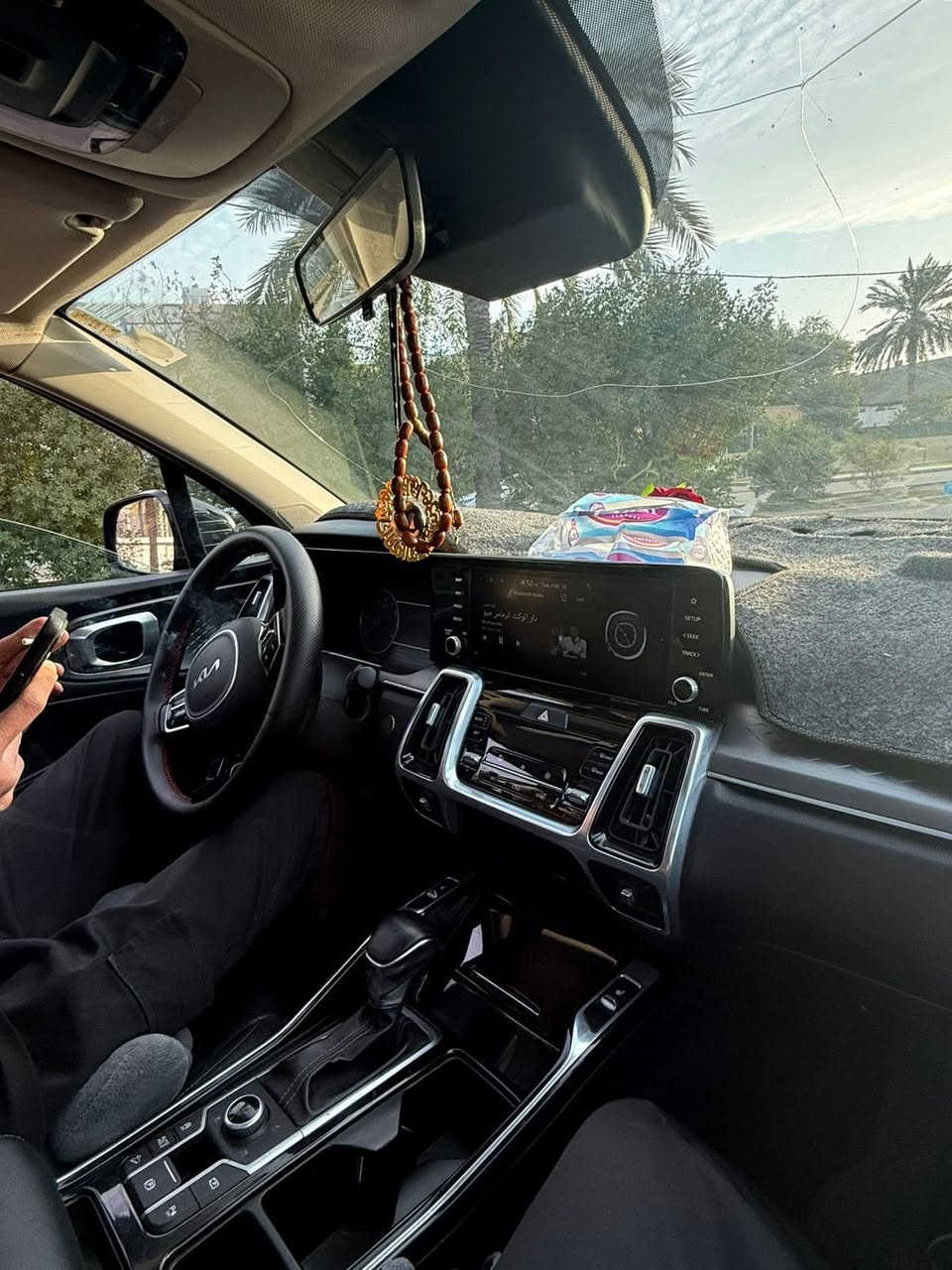 ‏2022 SX  برستيج LXline
‏‎اعلى مواصفات KIA بالسورنتو

‏‎لون مميز  فيراني

‏‎مواصفات السيارة :

‏‎محرك السيارة 2.5 توربو / 4 سلندر عزم ولا اروع بصمه تشغيل
‏‎تبريد مناخي امامي وخلفي
‏‎بانوراما طكتين
كشنات جلد
‏‎كاميرا خلفية 
‏‎تدفئة المقاعد الامامية  
‏‎اللايت الامامي العالي اوتو يشتغل وقت الظلام القوي ويطفي كذلك
‏‎شحن هاتف واير ليس 
‏‎نقاط عمياء 
‏‎4 رادارات  
‏‎6 كشنات منفصلة VIP مقاعد 
‏‎ويل 20 بلاك توب 
‏‎حساسات خلفية 
‏‎سستم صوت بوز 
‏‎تحديد مسار 
‏‎قيادة ذاتية 
‏‎صندوك كهرباء 
‏‎بصمة تشغيل وابواب وصندوق وتشغيل عن بعد
‏‎نظام ترحيب داخلي وخارجي عند الاقتراب من السيارة 
‏‎بك لايت لد 
‏‎الشاشة الداخلية بالكامل لمس 
‏‎٤ انظمة قيادة سبورت سمارت ايكو كومفورت 
‏‎وقوف تلقائي خلفي 
‏‎وقوف تلقائي امامي 
‏‎وقوف تلقائي جانبي  
‏‎سايد بريك بصمة
‏‎اوتو هولد وقوف ذاتي لفترات قصيرة 
‏‎تبريد منفصل مناخي  
‏‎نظام ايزو فيكس تثبيت مقاعد الاطفال 
‏‎نظام قفل الابواب والزجاج لحماية الاطفال 
‏‎نظام نزول المنحدرات 
‏‎نظام ملاحة 
‏‎‏GPS 
‏‎لايت زينون 3 عدسات LED 
‏‎شاشة Apple Car play 
‏‎الانارة الداخلية LED 
‏‎مثبت السرعة Cruise
‏‎المودات والأوامر الصوتية
‏‎فحص أنظمة السيارة 
‏‎حساسات ضغط اطارات 
‏‎مقود جلد حياكة
‏‎تبريد شاشة
‏‎قطعتين تبريد 
‏‎‏ ABS نظام مانع الانزلاق
‏‎اشارة في المرايا الجانبية 
‏‎١٠ مخارج منفذ الطاقة 
‏‎ا  Bluetooth / USB 

‏‎السيارة وتفاصيلها كاملة بالصور 
حادثه  فقط الدعاميه الاماميه بدون ارباك 
‏‎مكان السيارة بغداد   رقم دولي هزه  جديده تنتهي شهر السابع2026
الاريباكات سليمه 

‏‎
***********
