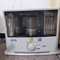 عندي صوبه نفطيه ياباني اصلي نضيفه جدا رايدها ب١٥٠الف وبيها مجال ٠٧٧١٥٠...