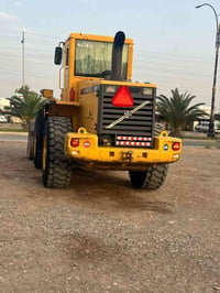فولفو • ٢٠٠١ • L90D