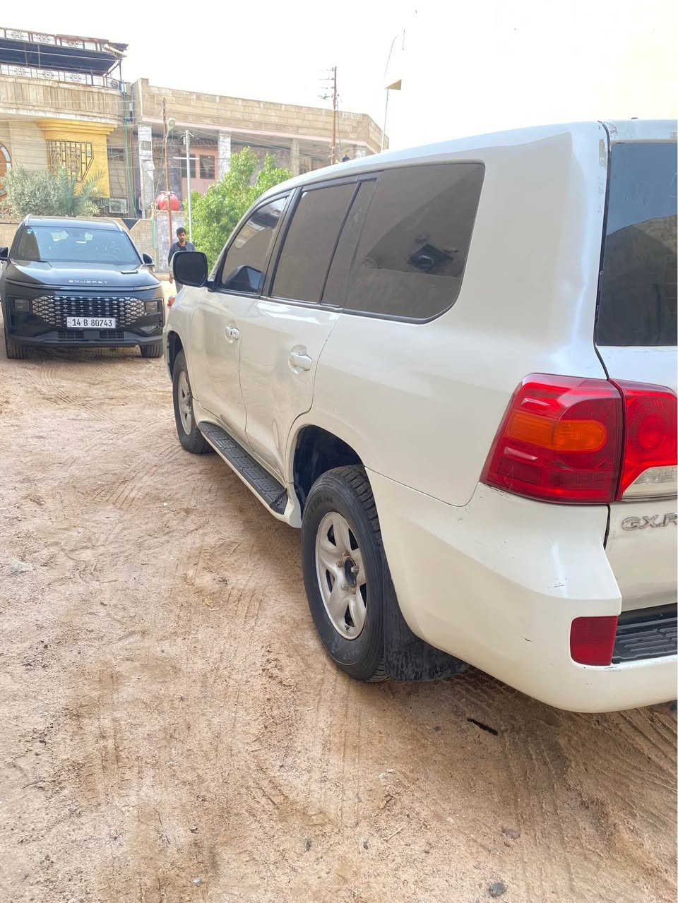 السلام وعليكم 
من رخصت الادمن المحترم 
للبيع لاندكروز جكسارة مصفح تصفيح بلاد B6 موديل 2013 السيارة جاهزة وحلوى كير مكينة تبريد حدادية تايرات خير من الله السيارة جاهزة من جميع النواحي اي ستفسار تصال على *********** هاشمية, بابل
