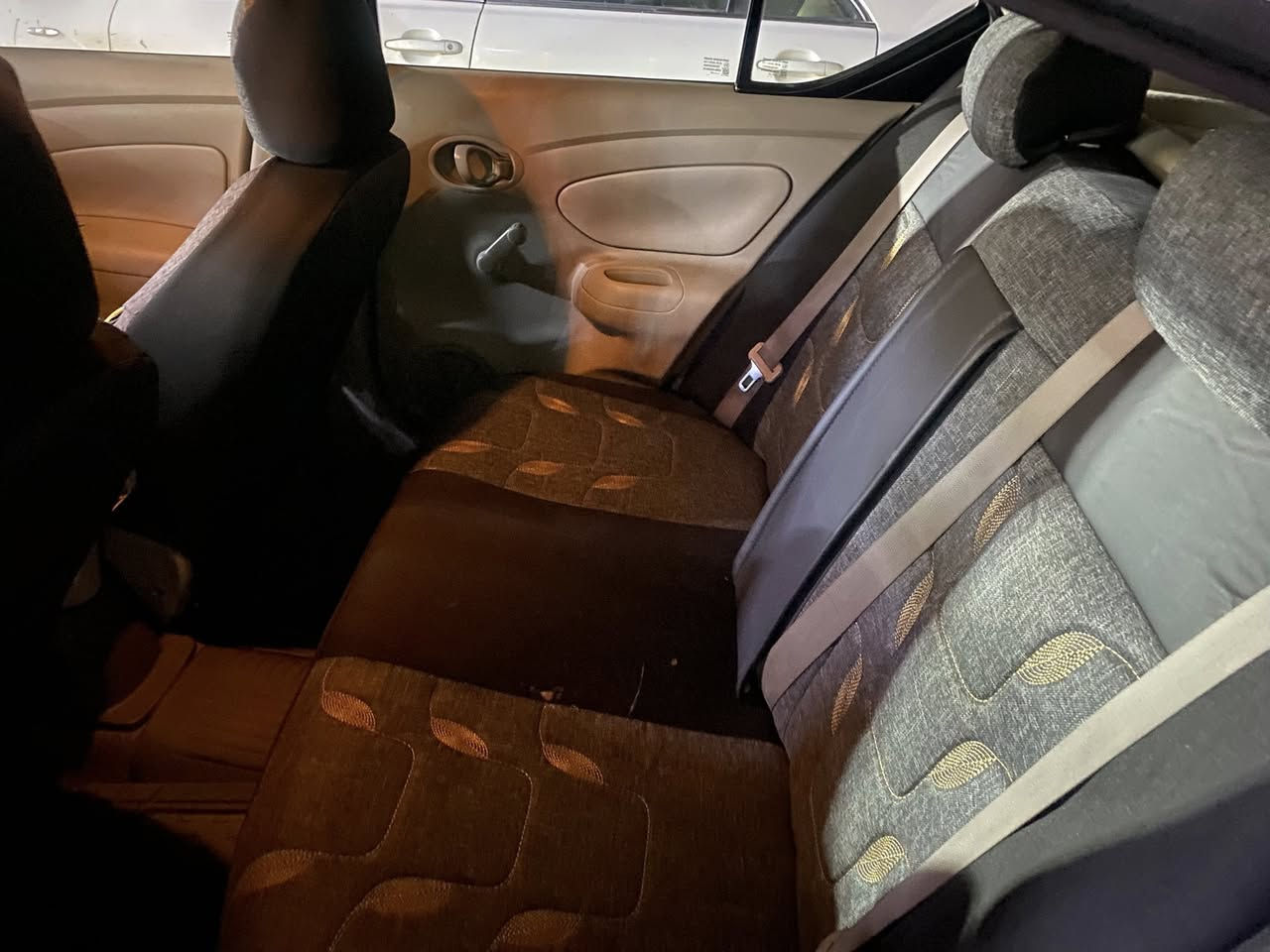 نيسان سني ٢٠٢١ البليته الزركة سيارة حلوة ونظيفة كفالة كير من الفتح وتجفيت  سنوية ما ساقطة سيارة محجوزه وتتحول ٢٠٢٧ شهر الخامس استقطاع مباشر للاستفسار مراسلة صفحة او الاتصال على ***********
