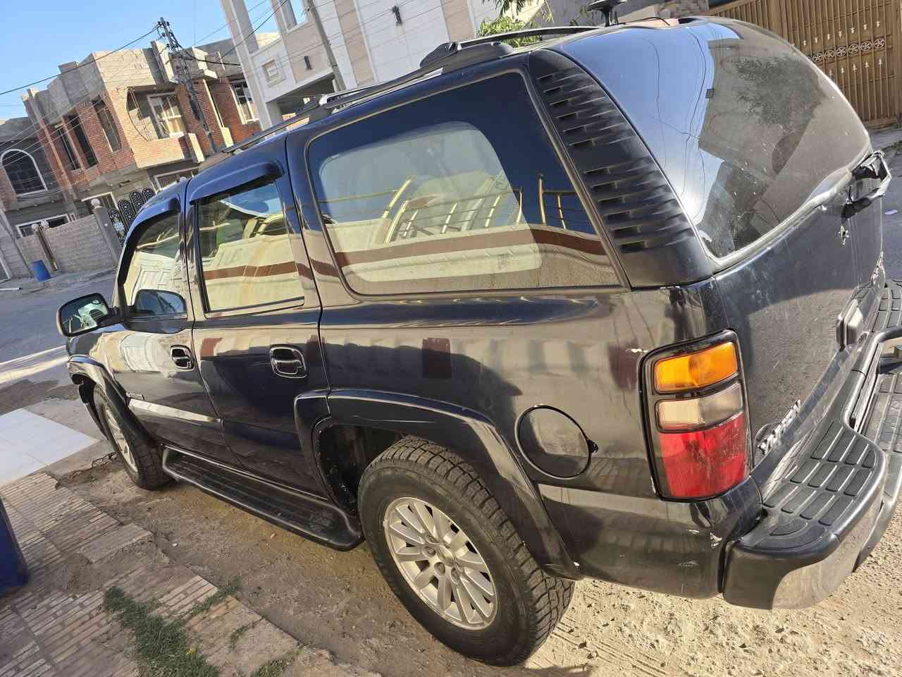 السلام عليكم اخوان تاهو الفينيه موديل 2003 تبريد ثلج رقم انبار جديد وبأسمي السيارة حيل جديده ونضيفه مال بيت السياره للاستفسار خاص او اتصل ***********
