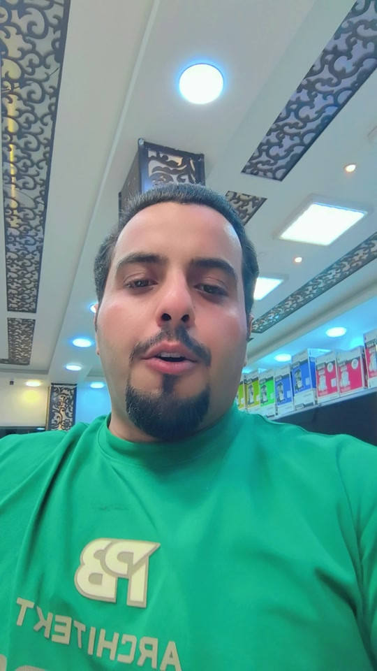 البطله حجمها عملاق تنام بيها بلصيف تركي مراد علمدار الي مسويها :) *********** 
