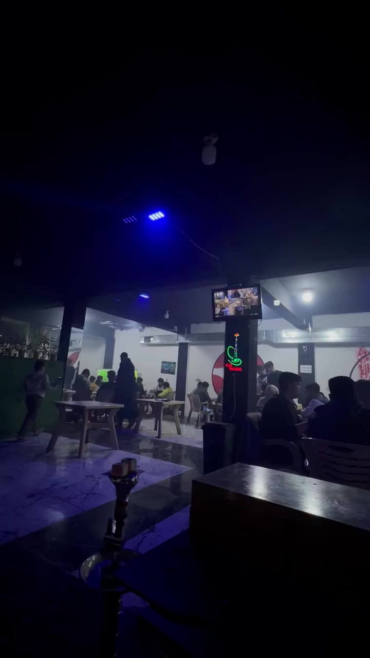 السلام عليكم كوفي وصاله بليارد كامل للبيع بليارد عدد ٣ميوزه  وبليات عدد ٢ وشاشات  عدد ٣ وعربانه برغر ولفات. ونراكل كله وبرادات طه. كوفي متكامل وشغال وخير من الله وايجاره مناسب. 
 سبب البيع. عدم. التفرغ.  ابيعلك تجي تكعد بس تحاسب وعليه رجل ومعاميل وحركه حلوه مشالله  ودخل مالته خير من الله. عنوان الكوفي تكريت الديوم. بسوك مال الديوم  قريب ع الملعب الديوم.  شراي يتصل. ***********
***********. الشراي يتصل.
