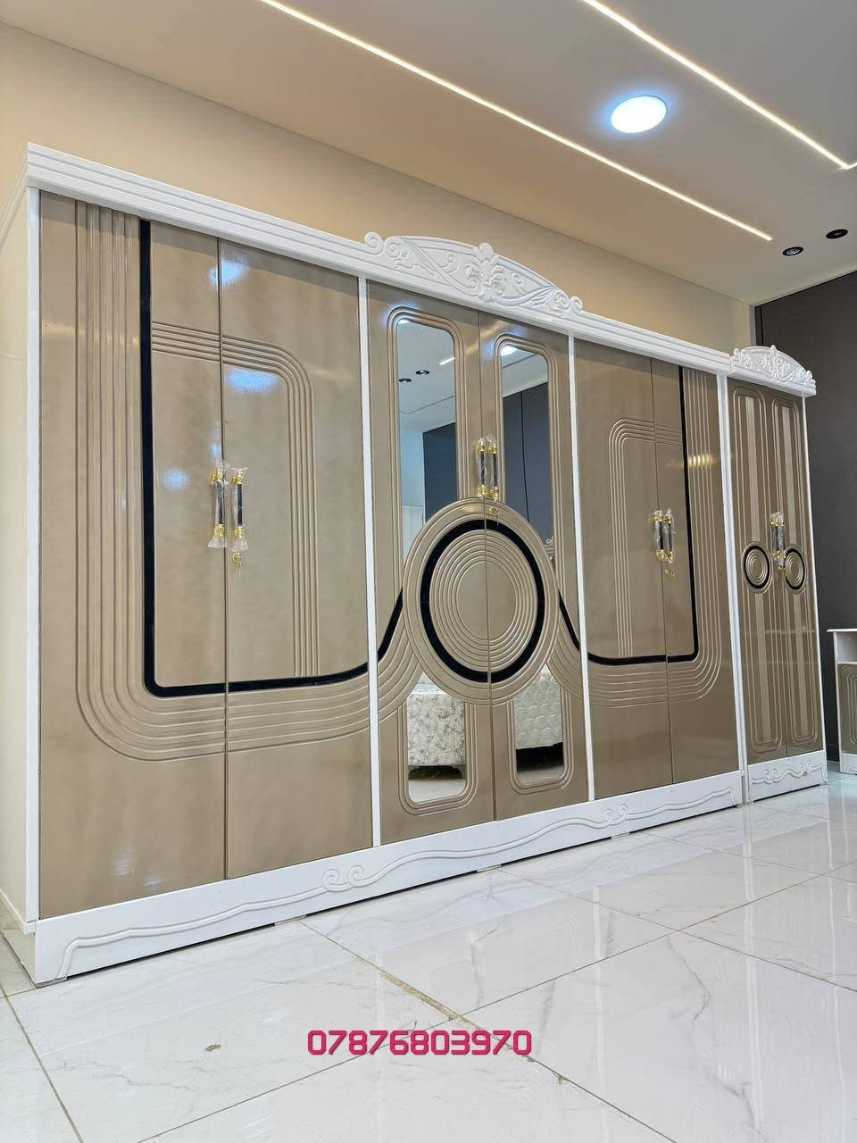 ✨ غرف نوم عراقية فاخرة بأجمل التصاميم وأفضل الأسعار ✨
***********
***********
***********

🔹 نجارة عراقية متقنة بجودة عالية وتشطيبات راقية.
🔹 أكثر من 50 موديل مختلف يناسب جميع الأذواق.
🔹 توصيل إلى بغداد وجميع المحافظات بأجور مناسبة.
🔹 سرعة في الإنجاز وخدمة مميزة حتى باب البيت.

📌 مكونات الغرفة:
✔️ كنتور
✔️ ميز مرآة
✔️ ميز بلازما
✔️ زاوية كنتورية
✔️ سرير
✔️ تاج الجرباية
✔️ ناصي الجرباية
✔️ قواعد الجرباية
✔️ كومدين عدد (2)

⭐ الإضافات:
▪️ شازلون مقعد: 50 ألف دينار
▪️ شازلون مخزن: 75 ألف دينار
▪️ دواشك طبية درجة أولى بضمان استبدال 5 سنوات:
150 ألف دينار / 

💰 أسعار غرف النوم تبدأ من:
1,000,000 دينار إلى 1,250,000 دينار فقط

🛏️ كما يتوفر لدينا موديلات طابقين بأسعار تبدأ من:
1,800,000 دينار فما فوق

🎨 أعمال صبغ  من أجود الخامات وبأسعار متنوعة تناسب الجميع.

🚚 ويانه طلبك يوصل لباب البيت بأسرع وقت!

📞 للحجز والاستفسار:
*********** 
***********
***********

📩 يرجى إرسال صورة الموديل المطلوب  التواصل مباشرة واتساب، وسنكون بخدمتكم.
