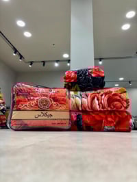 توفر لدينا بطانيات جيكلاس نفرين متوفر جميع الألوان الوزن 5 ونص كيلو  ل...