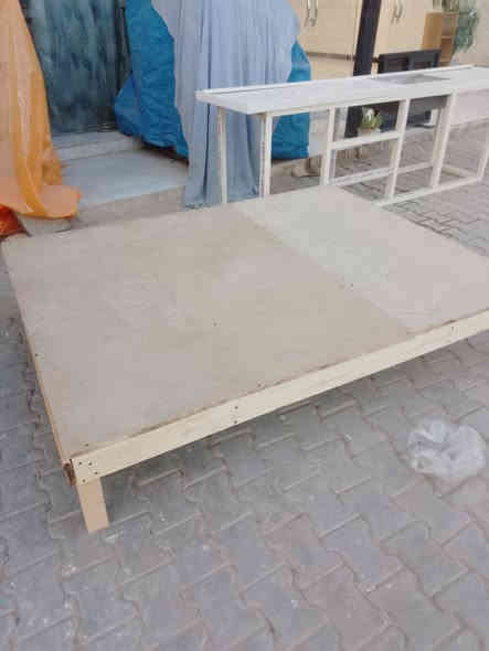 تخته للبيع جديد سعره 90 بيه مجال مكاني كوت شغله فول رقمي ***********
