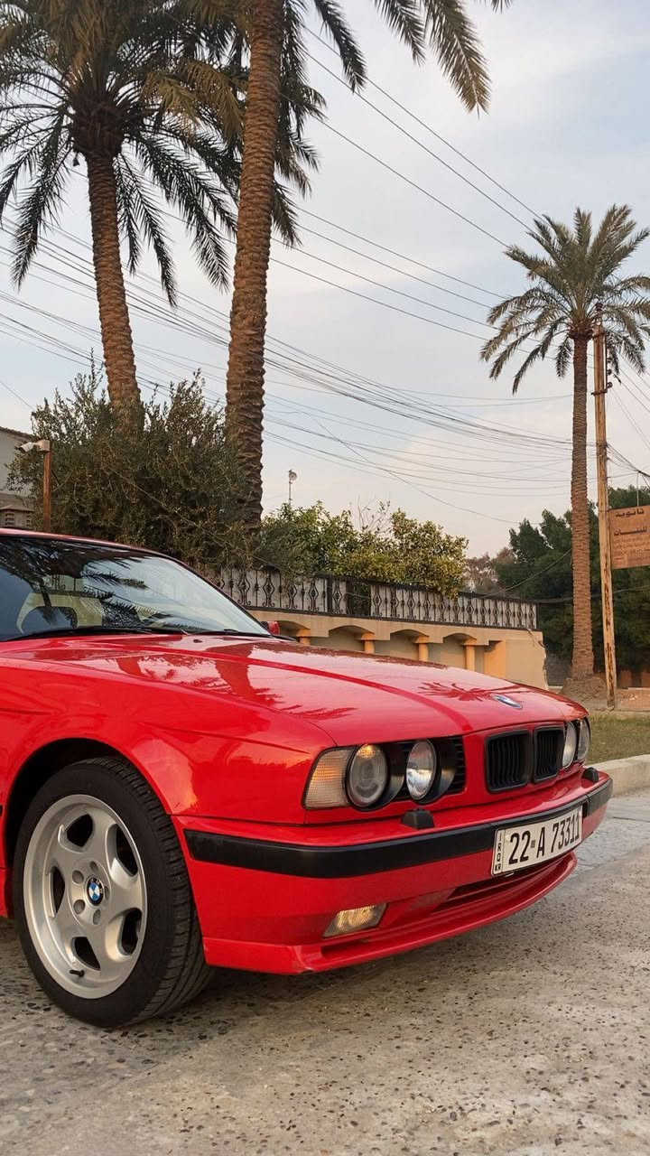 bmw 525.                 موديل 92 
سياره فول الفول لوك بجم عريض دعاميات ام ويل ام 

حداديه لوك محرك جديد تخم تاير منظومه زينون 

سياره ترايها زيرو    سعرها 86 بيها مجال مكاني كوت مركز مدينه

*********** 
لٓــمّـــــاّذٌاْ أنْــآ
