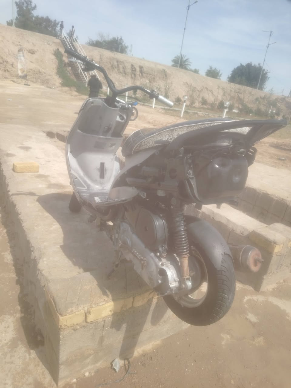 دراجه للبيع دراجه خير من الله دراجه كامله مختم ختم واحد بس مفتوحه مره وحده بوش وبستم مكان حي الحكيم السعر ٤٢٥ وبيهه مجال 👍🏼💞


**إذا كنت صاحب هذا الإعلان وتريد حذفه لأي سبب، رجاءا أرسل رسالة إلى الدعم الفني**