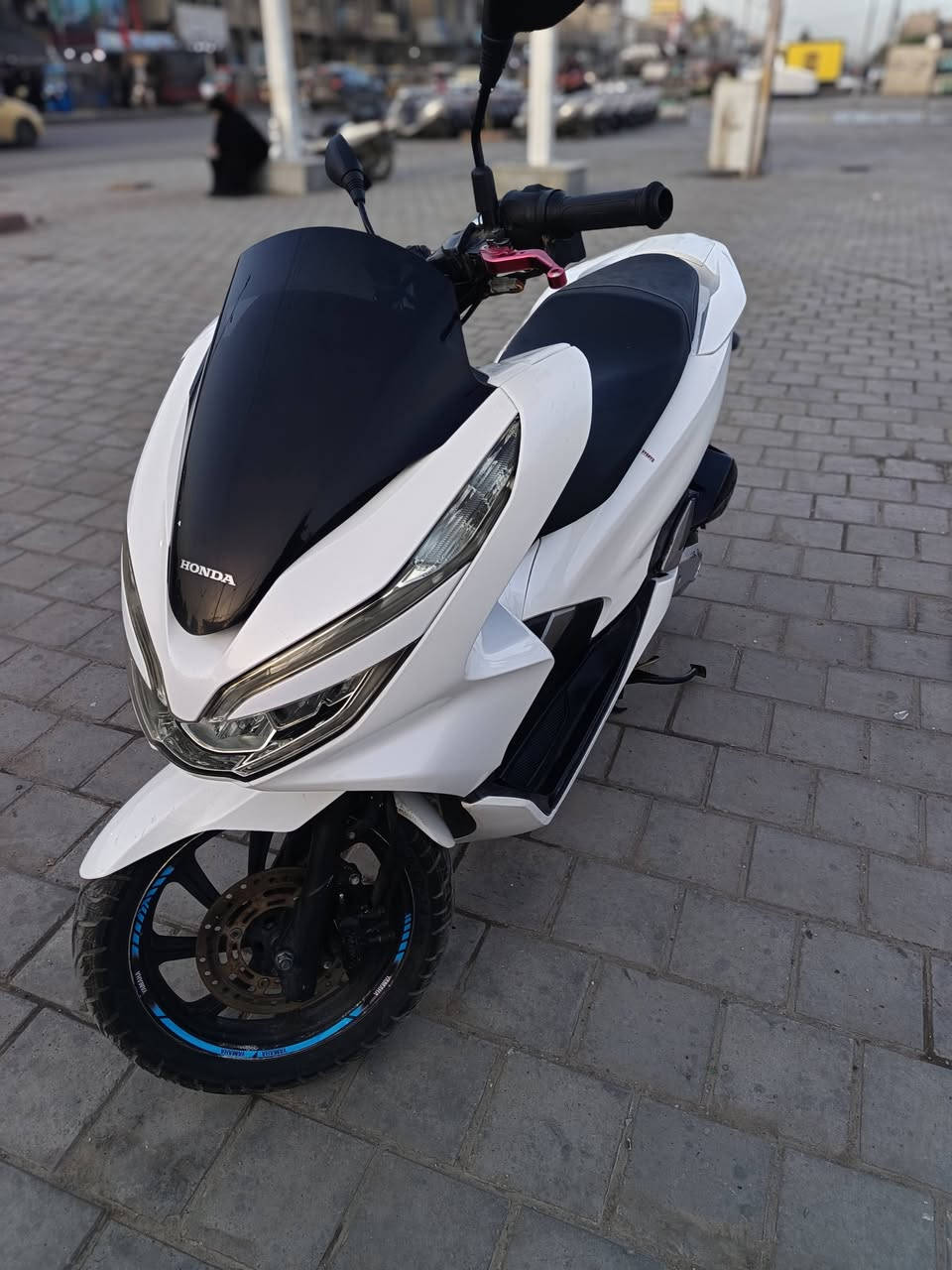 سلام عليكم دراجه بي سي إكس جيل الثالث الون ابيض صدفي
جديده مكينة اكلاجات كفاله عامه وارد كوري 
استان كهربائية حساس ازدحام شغال تتفه بل يدات 
ماشيه 16الف حقيقي 
الاستفسار بغداد ***********
