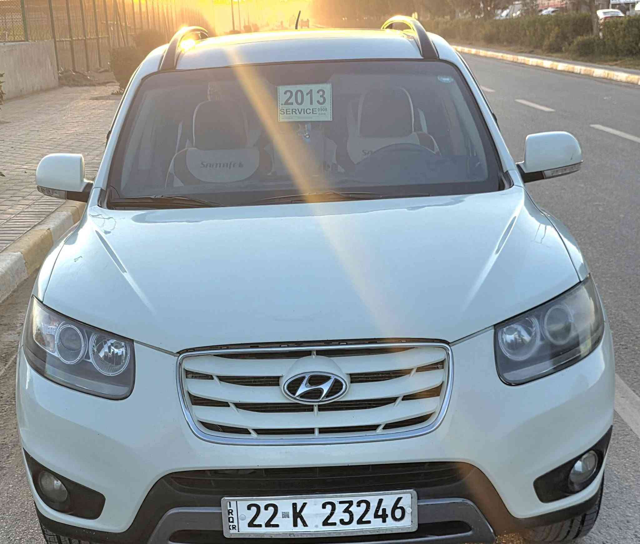 السلام عليكم 
للبيع هونداي سنتافي 2012خليجي مكينه 2400دوش
فول مواصفات..بصمه 
بيهه رشات صبغ. ... السياره جديده وجاهزة بمعنى الكلمه مكينه كير حداديه تخم تاير تبريد تدفئه رقم اربيل الدولي بأسمنه تحويل وكاله حاضر 
العنوان بابل الشوملي / السعر120$/***********\\***********
