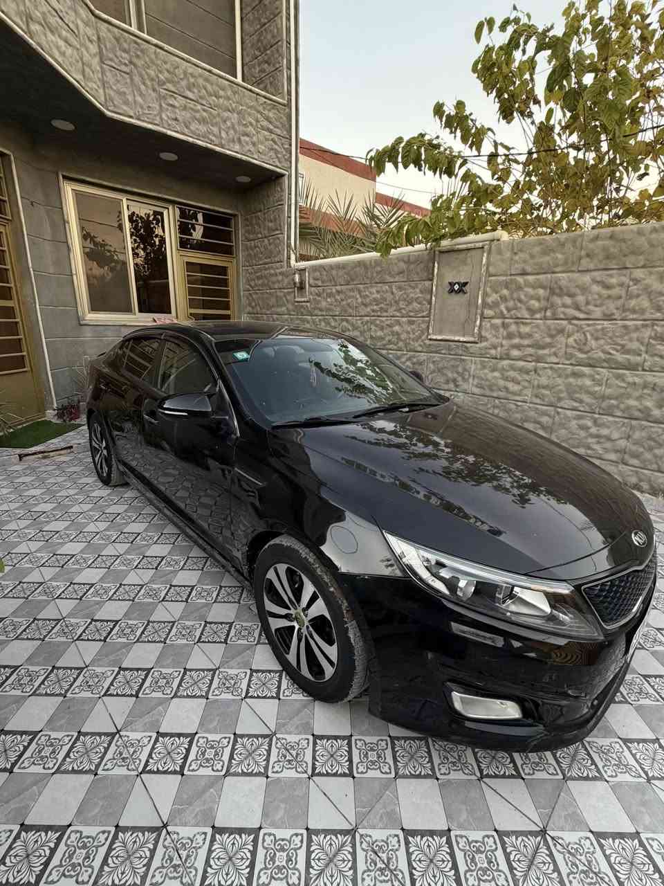 السلام عليكم اوبتما 2015 رقم بغداد باسمي بيها جاملغ و بنيد و باب صبغ  جاهزه تخم تاير صارله سبوع باتري جديد زنون ادامه كامله للمكينه تدفئه تبريد ما ناقصها اي شي السعر 115 وبيها مجال 
***********
