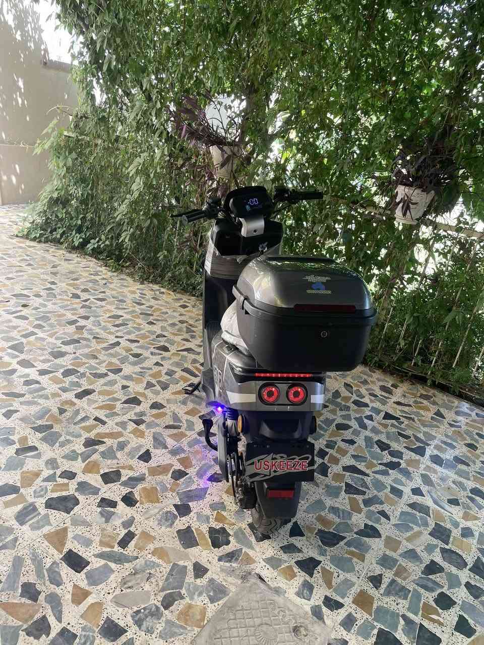 سلام عليكم
ماطور شحن للبيع 318
6 بطاريات ملف 2000
نظافتو 100‎%‎ مستعمل شهرين 
السعر 600 وبي مجال بسيط
***********
