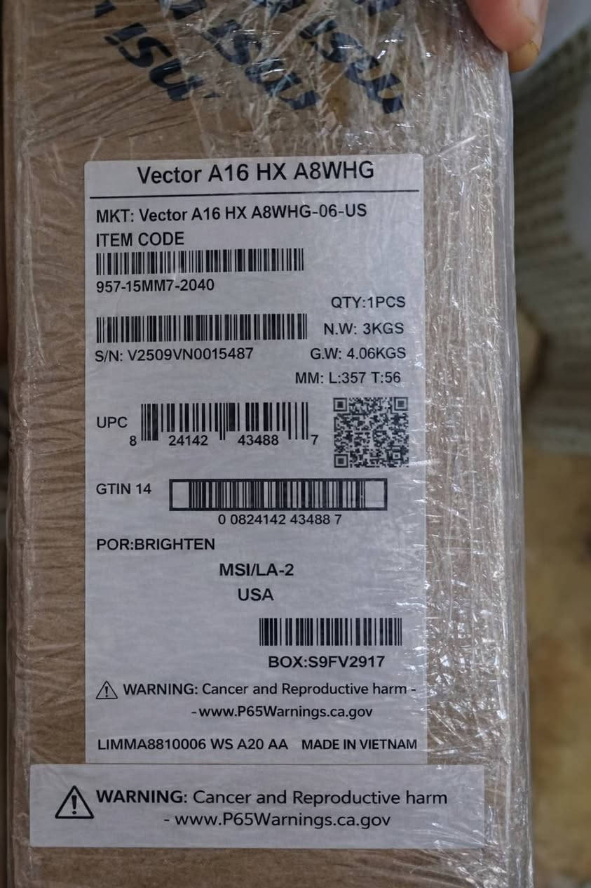 سلام عليكم
لابتوب  MSIجديد
msi victor A16HX 
screen 16 240Hz
GPU 5070TI 12GB
CPU Ryzen9 8940hx
SSd 1TB
Ram 16 gb ddr5
سعره 2700 
مكاني كربلاء


**إذا كنت صاحب هذا الإعلان وتريد حذفه لأي سبب، رجاءا أرسل رسالة إلى الدعم الفني**