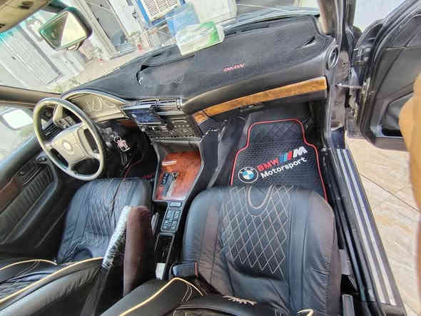 بي ام 535 بيه محرك 525 مسكر فانوص موديل 1991 سياره حلوه جاهزه كله شغال من دعاميه لدعاميه
تبريد شغل خير من الله  صدره حلوو 
سياره بصوره عامه حلوو نضيفه غرفته هم نضيفه سياره كدامكم 👀 
سياره معروضه 55 وبيه مجال خادم 
واسط كوت الاحرار 
*********** مامتواجد ع فيس
