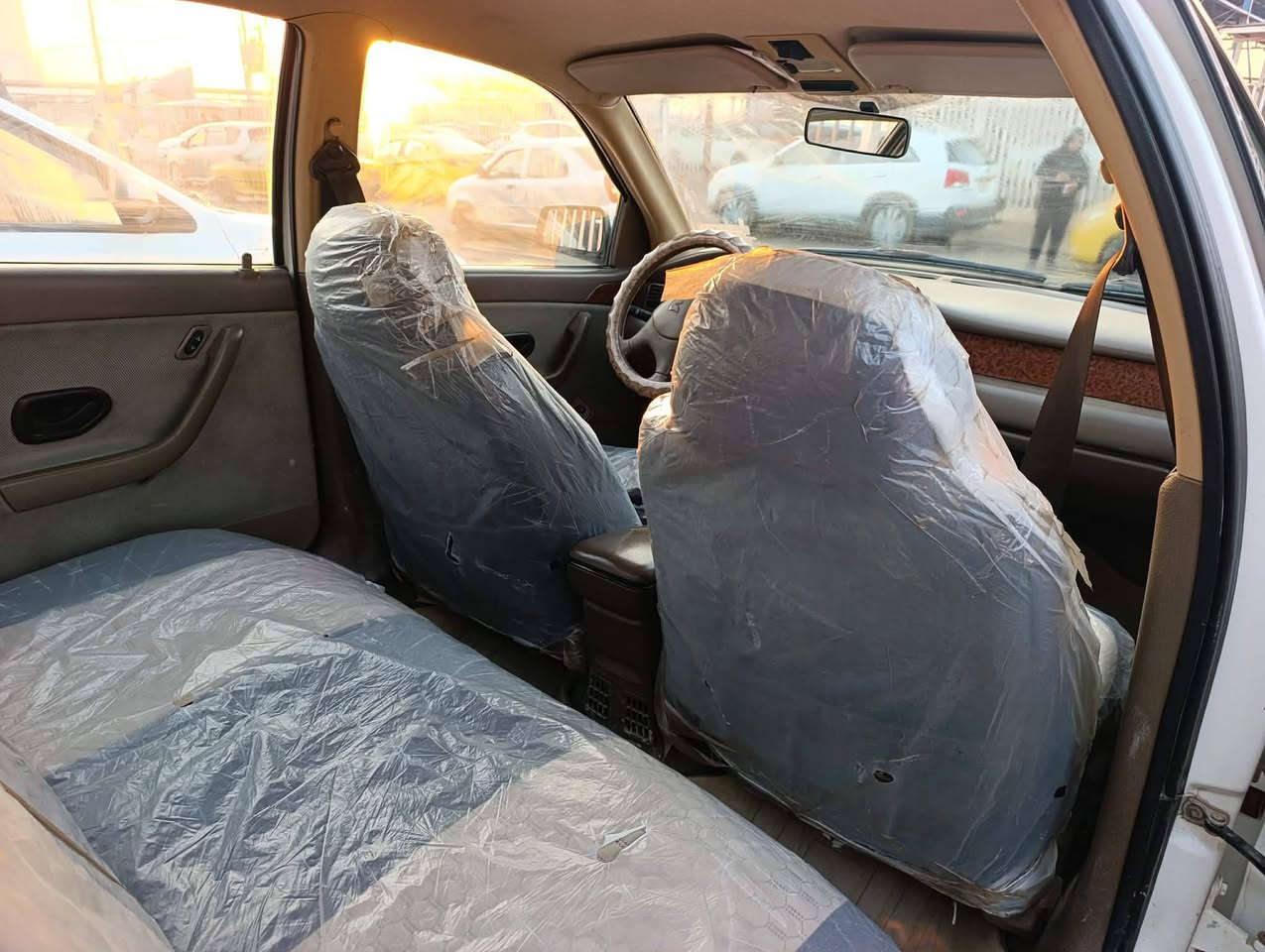 السلام عليكم سمند 11مسجله 2010دشبول جوزي سياره جديده مكفوله كفاله عامه بس الدواير معمرات كير مكينه حداديه خير من الله رقم قادسيه السياره ربع مذب عليه جديده بمعنه الكلمه السعر 46وبيه مجال حك الجيه  ***********وبخدمت الشراي مكان ديوانيه
