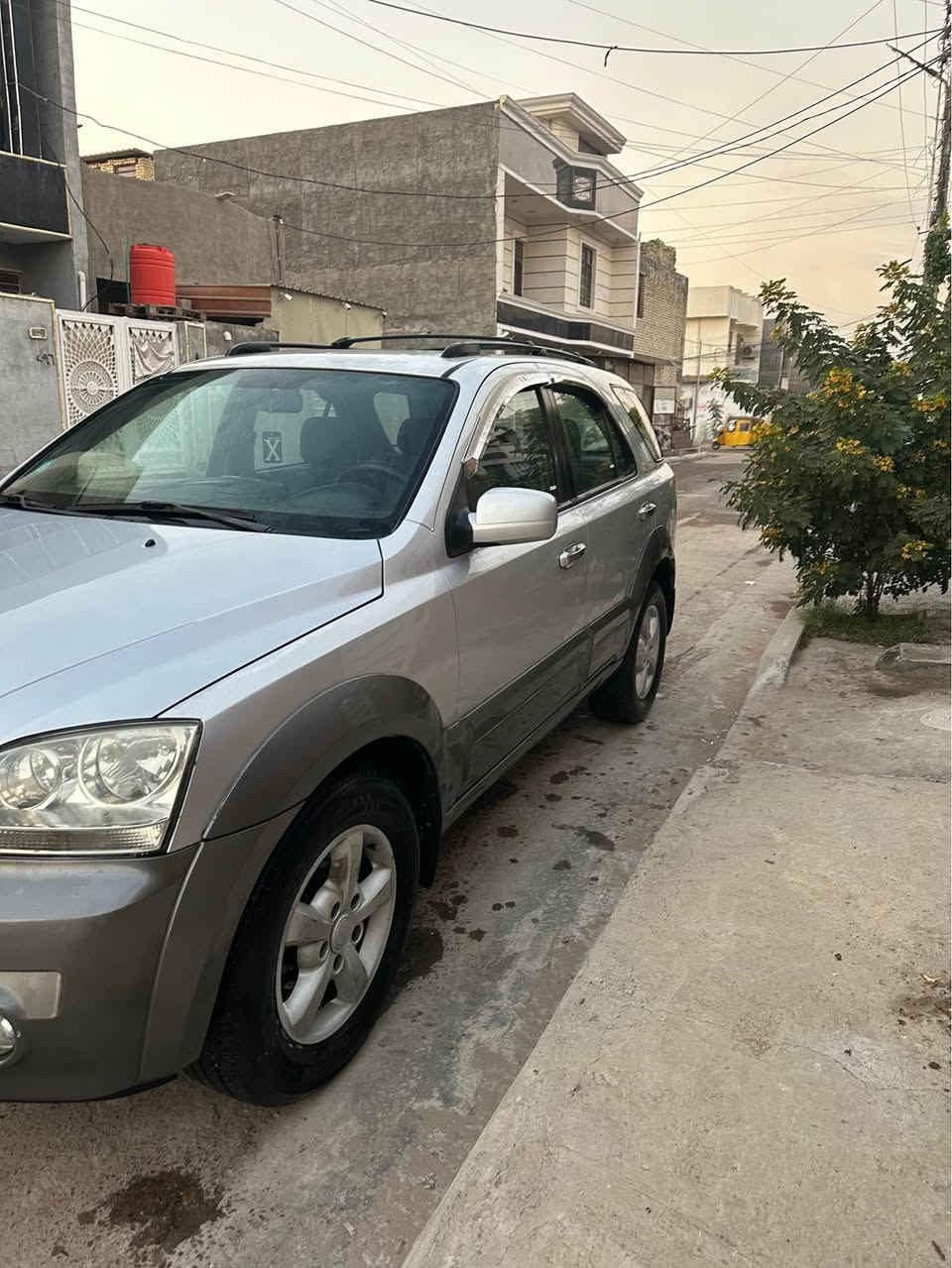 سورنتو 2007 
رقم بغداد 
تحويل ثاني يوم 
مصبوغه أحزام
ميكنه 3.3  V6 
تبريد شغال ثلج 
صدر امامي خلفي جديد 
السعر 75
***********
العنوان  بغداد الزعفرانية بغداد, العراق
