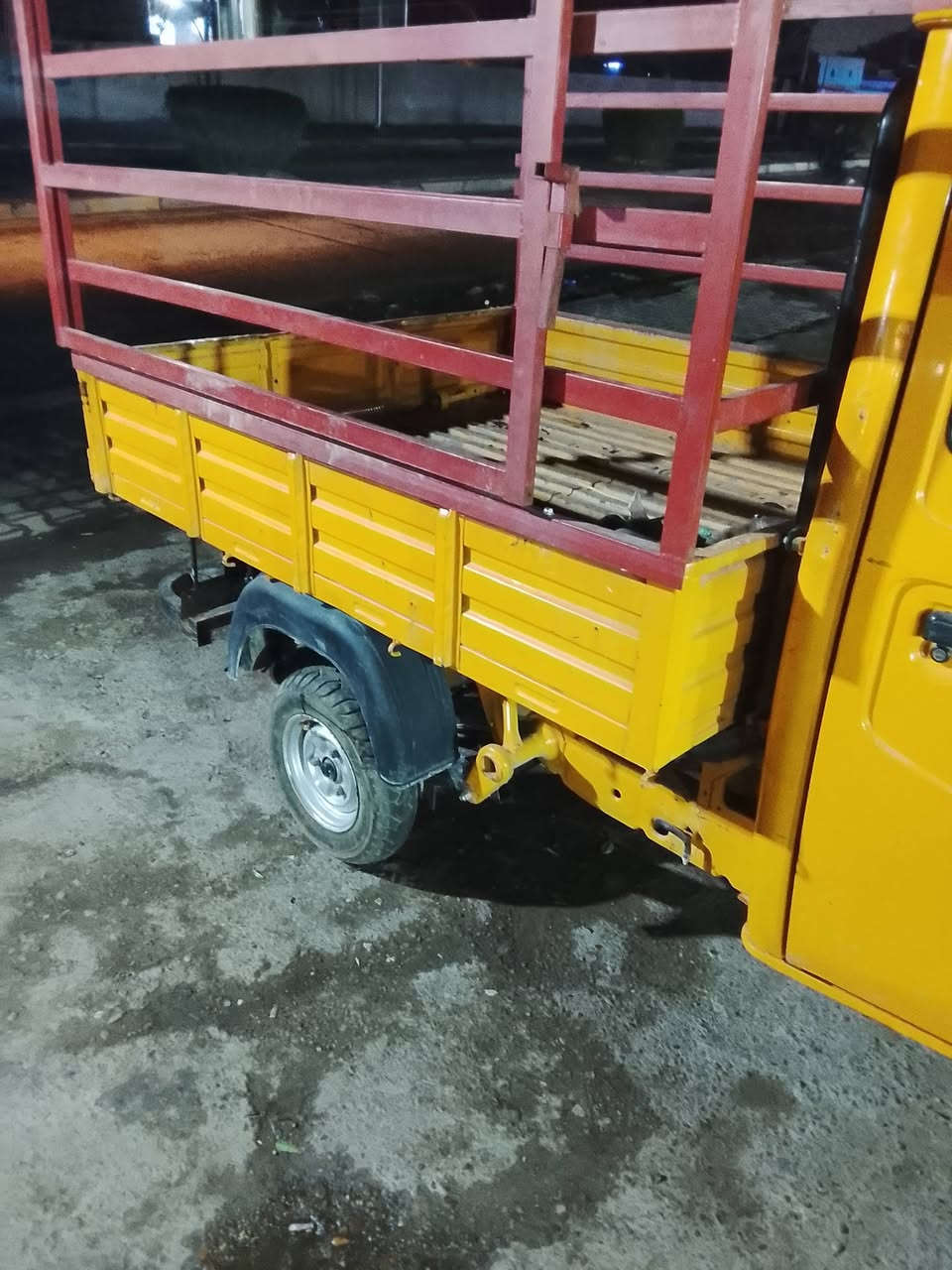 تكتك باجاج حمل رقم وسنوية لوحات انكليزي تحويل ثاني يوم مكفولة العلوان الدورة حي الصحة السعر /٤٢٥٠ وبيهة مجال ***********
