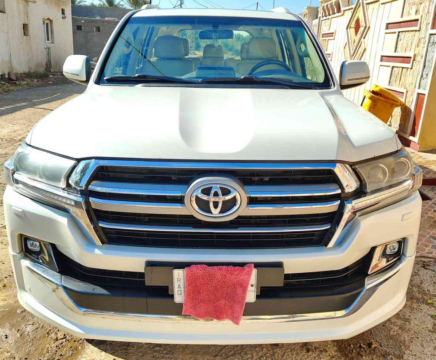 سلام عليكم
لاندكروز موديل 2019.    رقم بغداد ألماني بسم شركه 
مواصفات ابريم مكفوله كفاله عامه 
عنوانها ديوانيه مركز 
التواصل ***********
سعر 560
