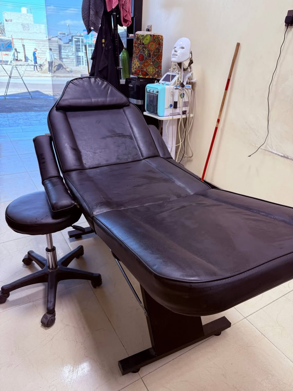 سلام عليكم شباب سديه وستول للبيع نضافه %95 تواصل على هذا الرقم ***********
