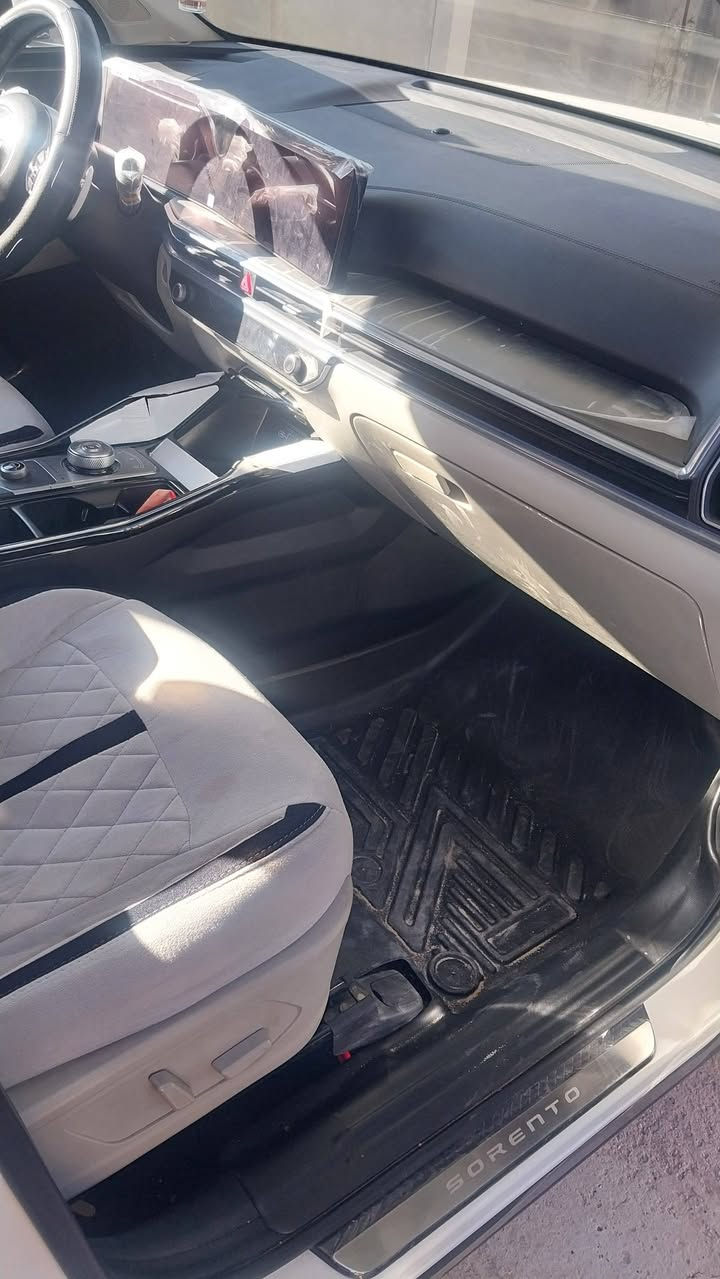 سورنتو ٢٤خليجي
كفاله عامه ماشيه ١٤
حقيقي سياره مال بيت 
موصفات دوليه معروفه 
تحويل مباشر مكان بغداد حي جهاد 
***********
