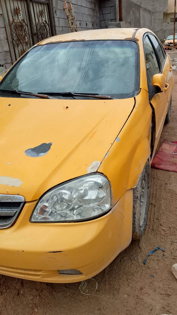 سلام عليكم
وبتره مديل     2006

سعر 25 
مكان بصره جزيره
جابر ***********
