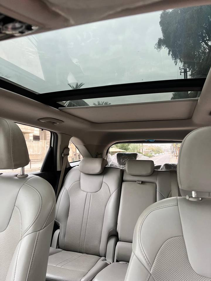 سورينتو 23 2.5L فول مواصفات  فتحه بانوراما 7 راكب مقاعد كهرباء صندوق كهرباء تشغيل عن بعد 3 قطع تبريد مكفوله من الصبغ والتبديل فقط بارد قليل كشنات جلد السعر 275 $ وبيها مجال بسيط للاستفسار الاتصال *********** بغداد, العراق
