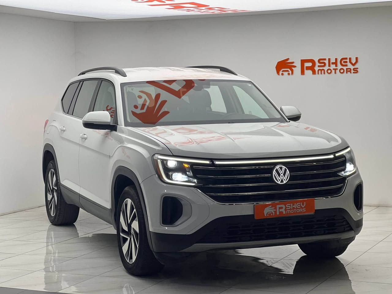 Volkswagen atlas 2024
فولكسفاغن اطلس ٢٠٢٤
مواصفات SE فول بدون فتحة
مكينة ٤سلندر حجم٢.٠
ماشية ٢٠،٠٠٠ميل فقط
السيارة بدون صبغ نهائيآ 
رقم الشاصي موجود ويه الصور بيها ايرباك برده طاك مرجع سستم شركة ١٠٠٪؜
مكفولة من كير و محرك و حجر كزوز

و ب سعر(268$) ورقة و بيها مجال 

مكان السيارة

دهوك -معرض ارشف R-Shev
رقم51 من معارض التيرمينال 

***********
*********** دهوك, العراق
