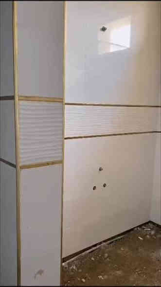 تطبيق وتركيب السيراميك الجداري والأرضيات بدقة واحترافية عالية.
​مهارة ممتازة في تغليف الدرج بالسيراميك أو البورسلين.
​تحضير الأسطح وقياس وتحديد الزوايا لضمان استواء العمل (الميزان والوزنية).
​القدرة على العمل وفقاً للمواصفات وأصول الصنعة.
​📍 موقع العمل:
​البياع - شارع 20، بغداد.
​📞 طريقة التقديم:
​للجادين وأصحاب الخبرة، يرجى التواصل مباشرة (اتصال/واتساب) لتحديد موعد للمعاينة والاتفاق على الأجر:
​رقم الهاتف: ***********.. بغداد
