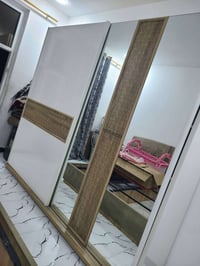 07810711836