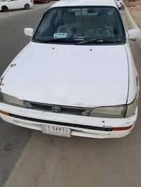 كورله 94 سياره نضيفه تبريد سعر٤٩ وبيها مجال 07819841580موجود واتساب