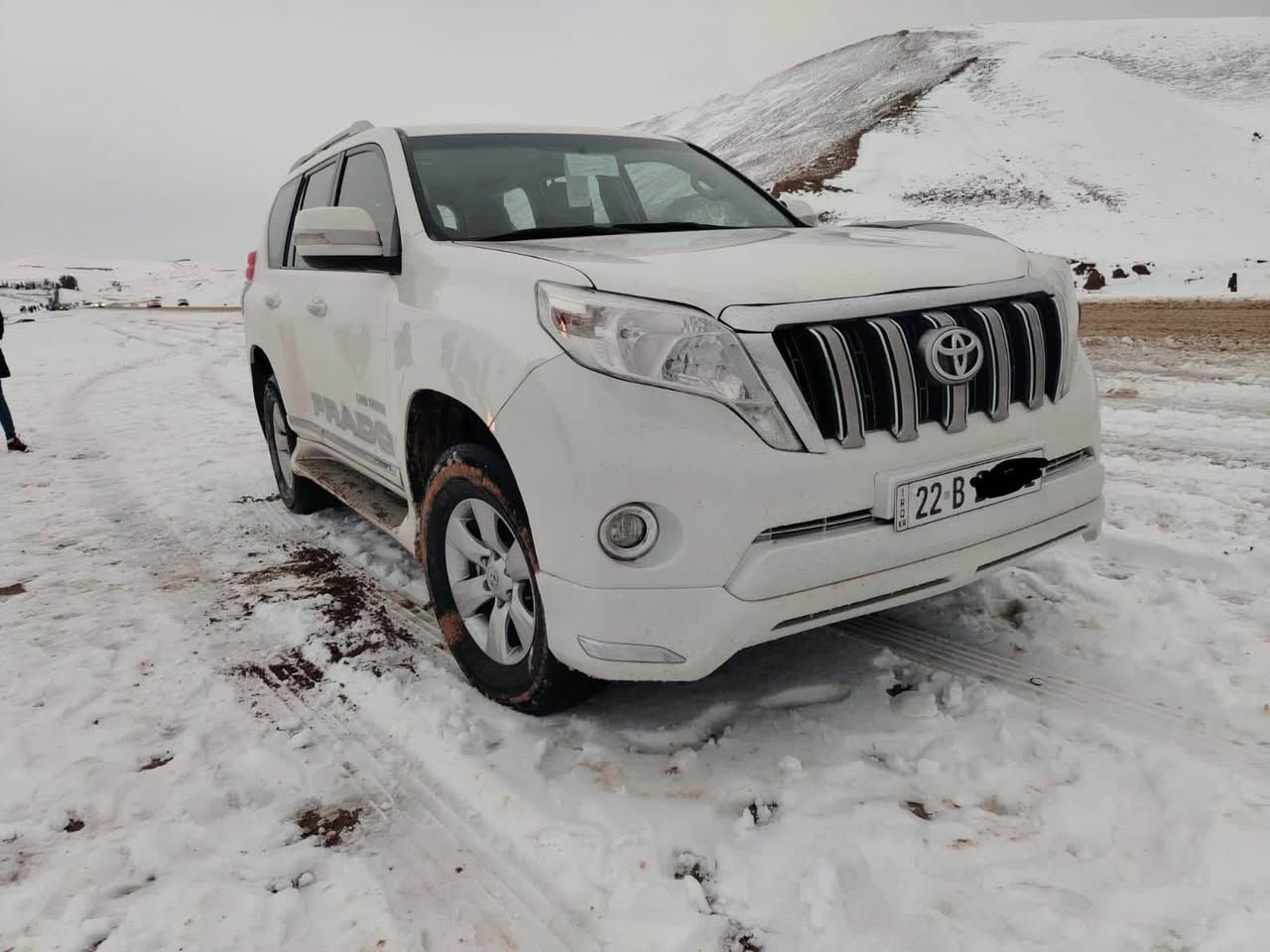 Prado دەبل ئەکسل گێر تۆ ماتیک2011 ک
یەک پارچەیی بۆیاغە سەیارەکە ٢٠٠ هەزار کم رۆشتووە 
شکلی گۆراوە بۆ ٢٠١٧
سحری٢٣٠و مەجالێ کەم
*********** أربيل, العراق
