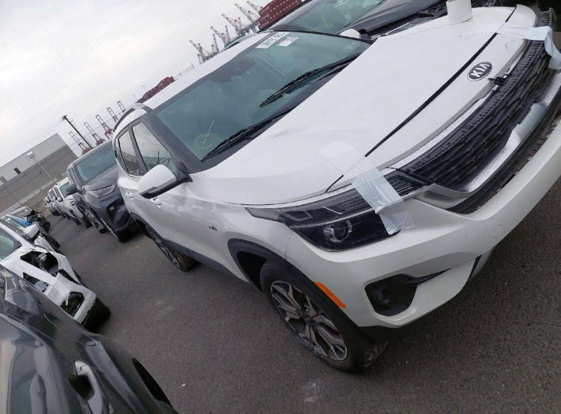 سلام عليكم كيا سيلتوز موديل ٢١ ماشيه ٥١ الف سيارة فول مواصفات مكفوله  عدى جاملغ صبغ  كما موضح بالصور السعر ١٦٧ ورقه مكينه ٢٠٠٠ باسمي مكان السيارة بغداد حي الجهاد ***********
