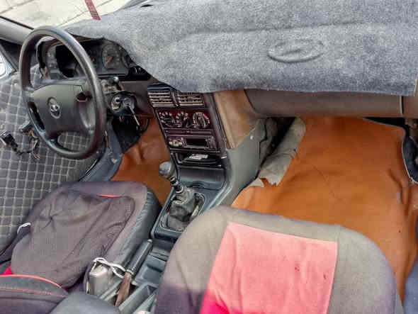 السلام عليكم
للبيع دايو اسبرو كير عادي موديل  96 رقم انگليزي ديالى بأسمي
السعر 14ورقة وبيها مجال السيارة صدرها تعبان ابيع ع وضعها كوم حديد تعرفني بلتحويل  مكانها الرمادي السبعة كيلو
***********
