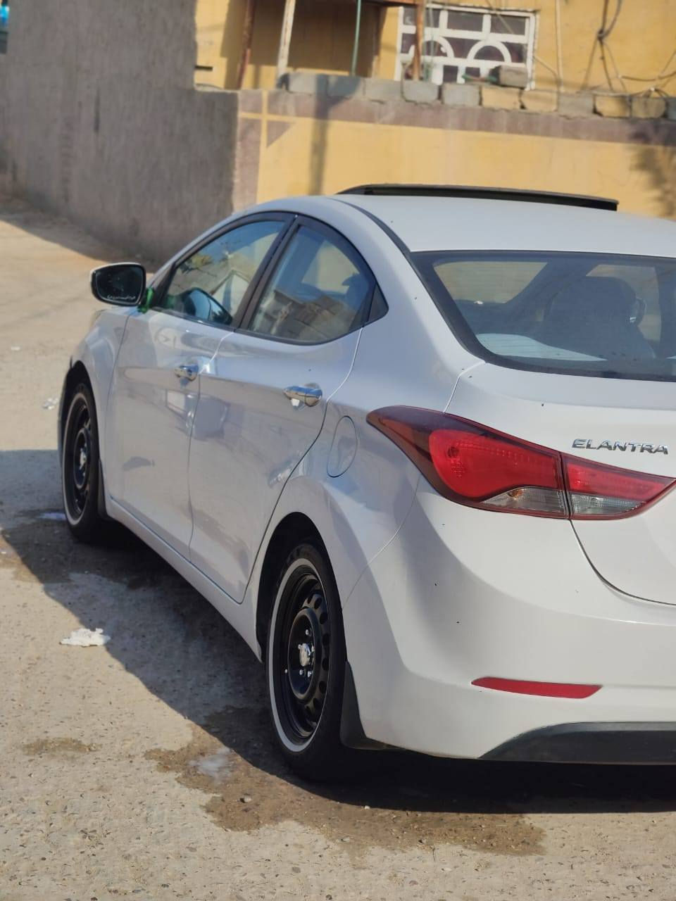 سلام عليكم النترا للبيع مديل 2016 فول عدا البصمه رقم نجف بسمي مكينه ١٨٠٠ مكفوله كير وحداديه وتبريد مكفولات السياره كفاله عامه فقط بارد بسيط مكان السياره كوفه ام عباسيات السعر ١٣٠ وبيه مجال قليل للاستفسار ***********
