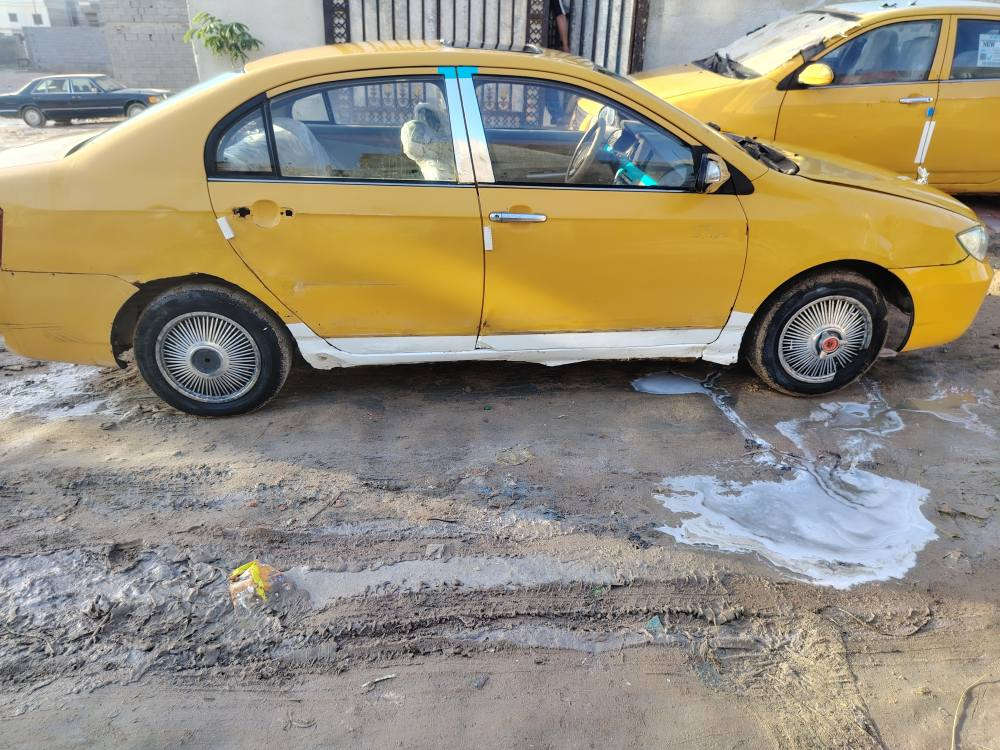 ليفان 13 مكينه كورله كير بلاد حلوات كهربائيات كلها شغاله حداديه نص عمر  بيه نواقص قليله يرادلها ترتيب شويه  رقمها ميسان راعيها ما اندله مكاني بصره الزبير  رايدها 18 وبيها مجال *********** الزبير, البصرة
