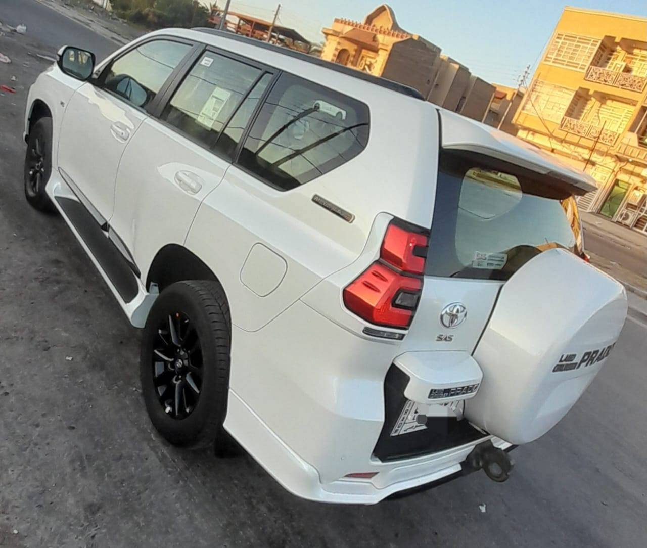 السلام عليكم برادو موديل 2021 رقم بغداد فئة TXS مدنايت اصليه وكالة ساس ماشيه 70 ألف  مكفوله كفاله عامه موصفات فول واحد ع واحد رقم التلفون ***********
