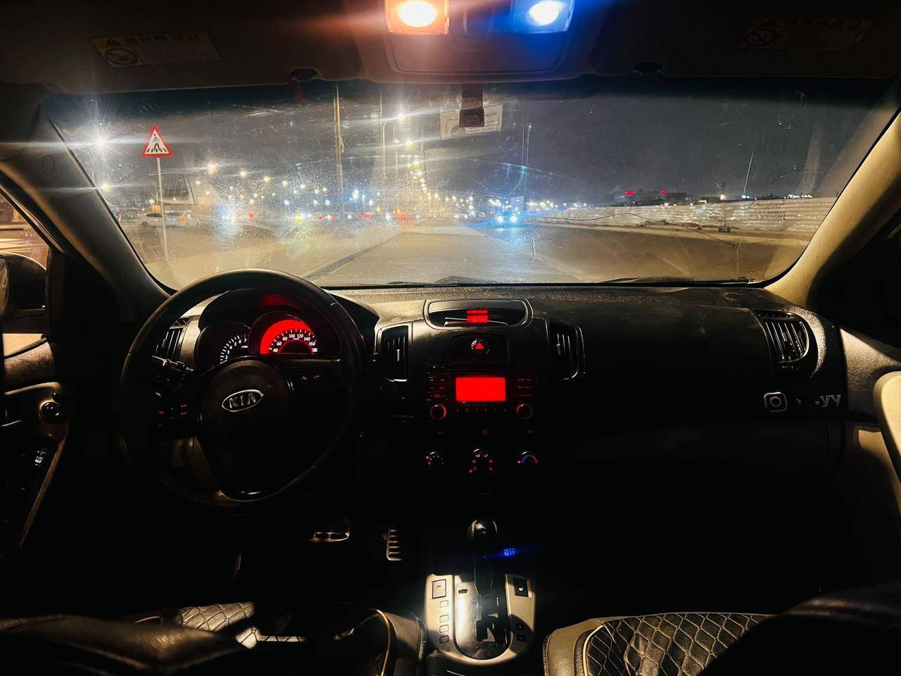 السلام عليكم  سيراتو ادوات كصه جنطه السعر 38 العنوان بصره رقمي بيه. وتساب ***********
